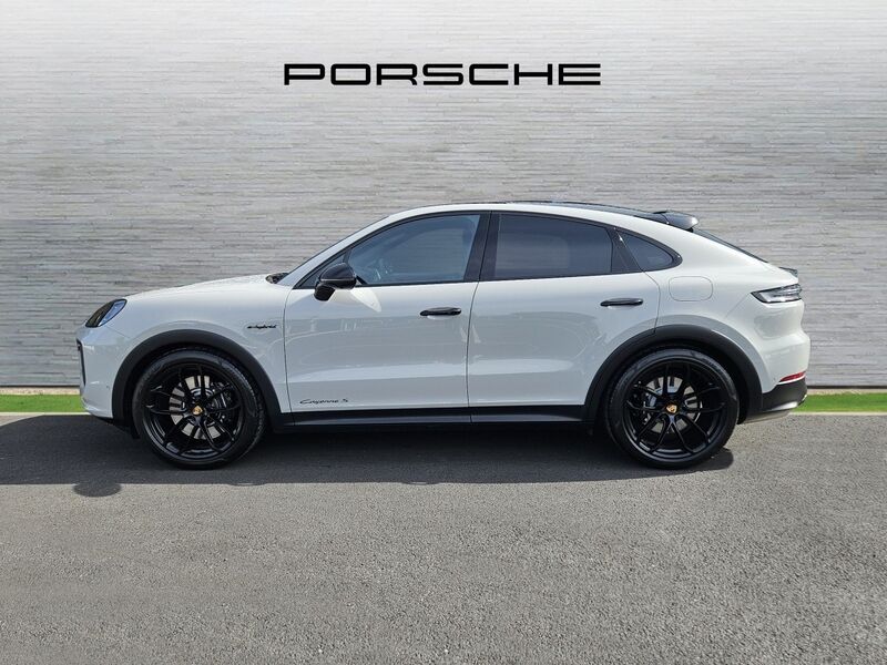 More views of Porsche Cayenne