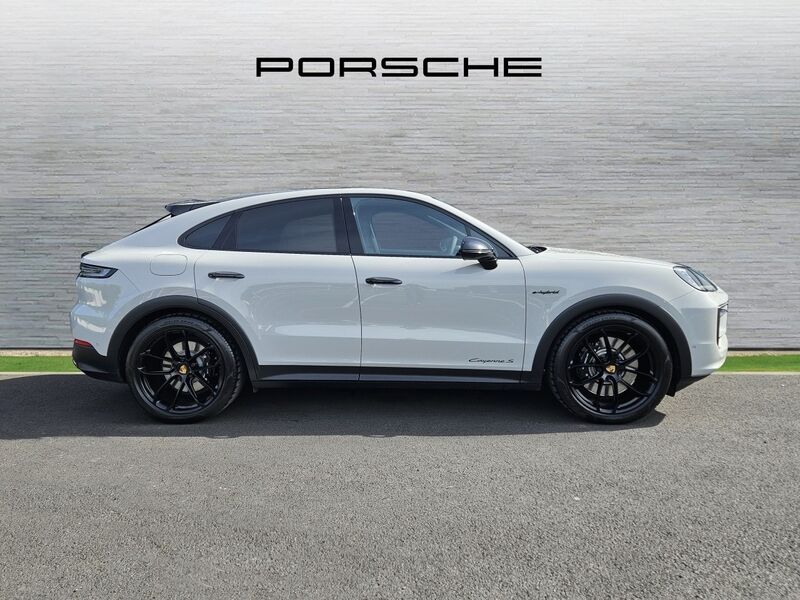 More views of Porsche Cayenne