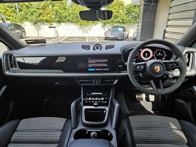 More views of Porsche Cayenne