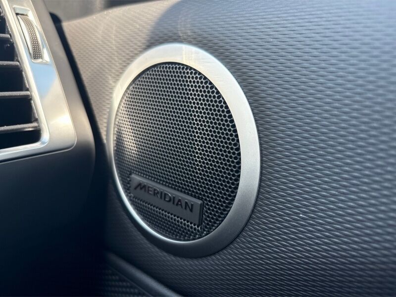 More views of Land Rover Discovery