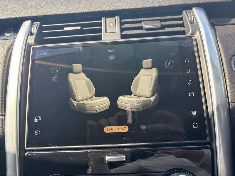 More views of Land Rover Discovery