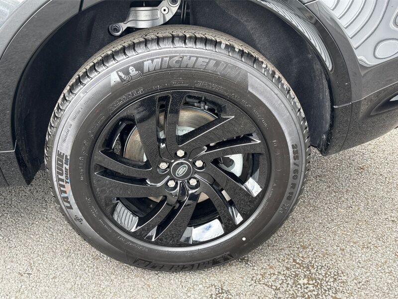 More views of Land Rover Discovery Sport