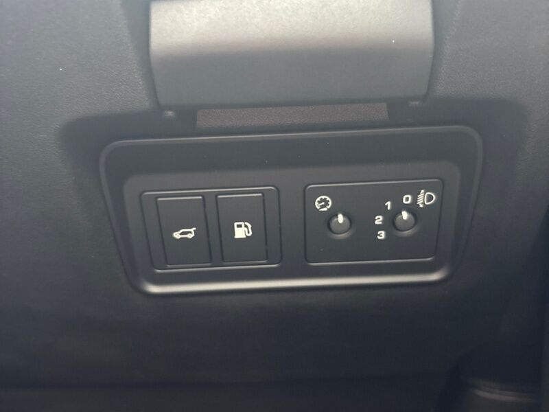 More views of Land Rover Discovery Sport