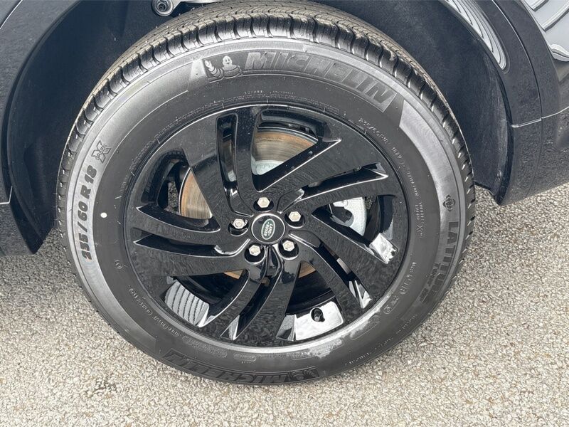 More views of Land Rover Discovery Sport