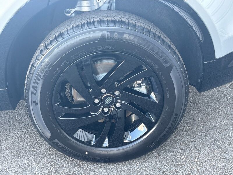 More views of Land Rover Discovery Sport