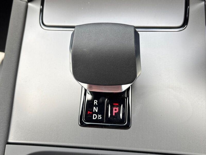 More views of Land Rover Discovery Sport