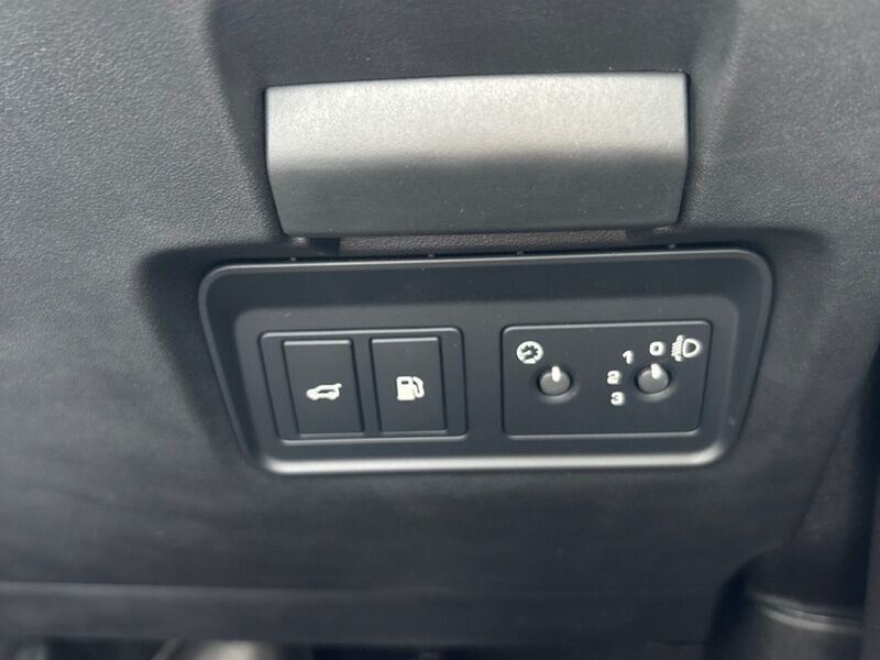 More views of Land Rover Discovery Sport