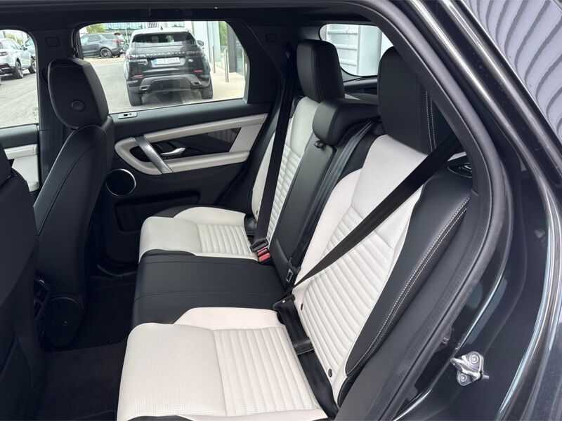 More views of Land Rover Discovery Sport