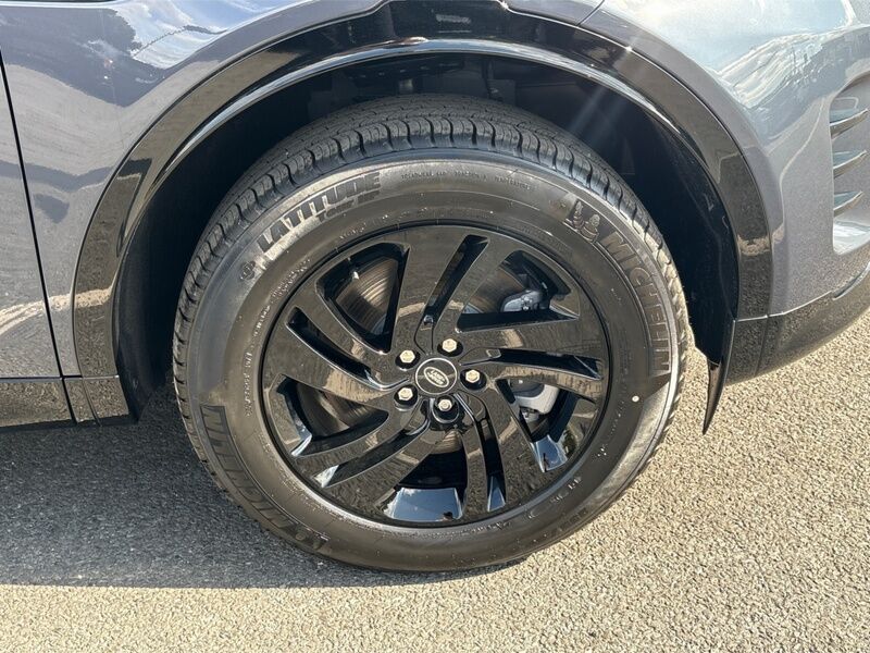 More views of Land Rover Discovery Sport