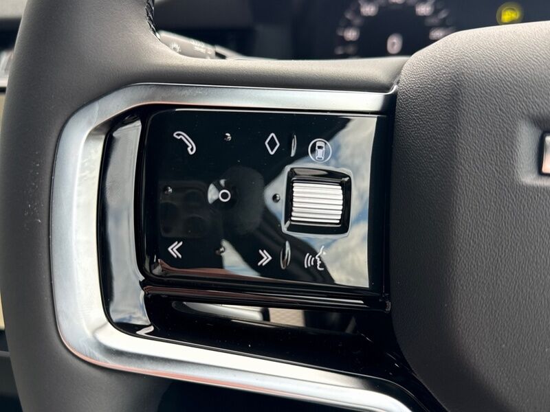 More views of Land Rover Discovery Sport