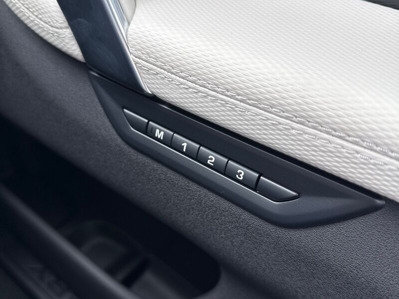 More views of Land Rover Discovery Sport