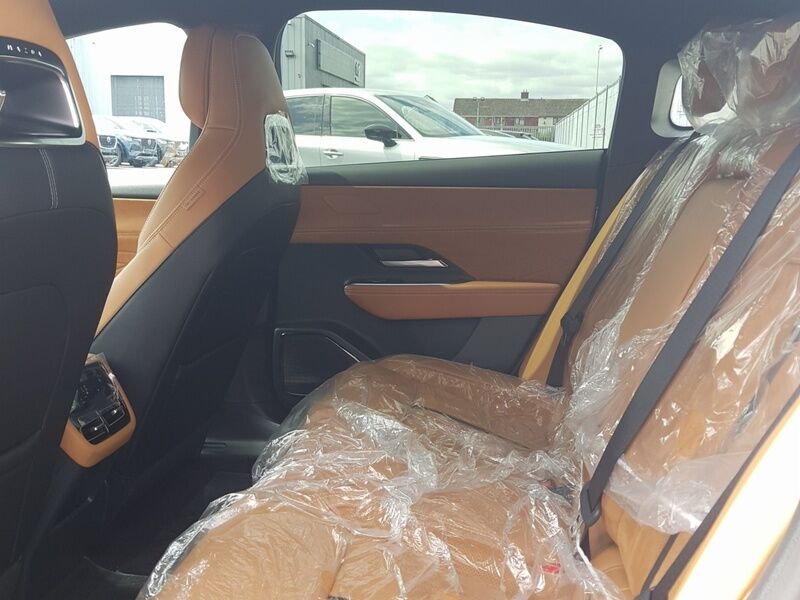 More views of Mazda 6e