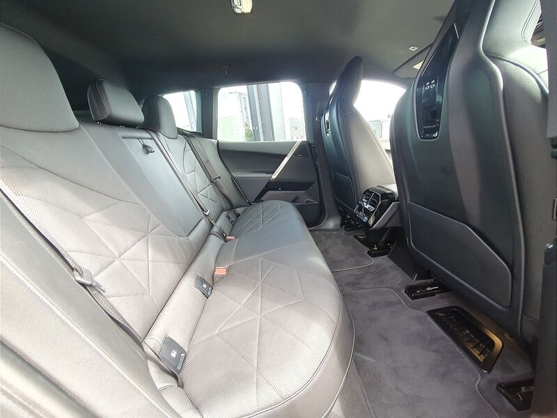 More views of BMW iX