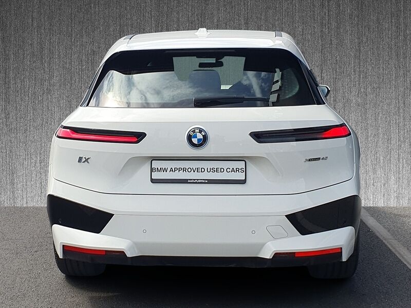 More views of BMW iX