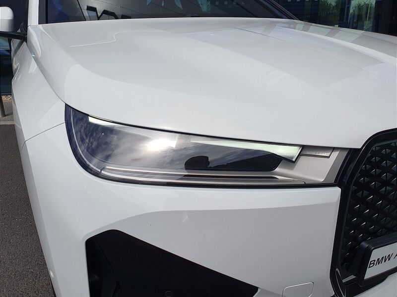 More views of BMW iX