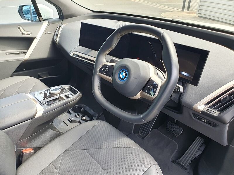 More views of BMW iX