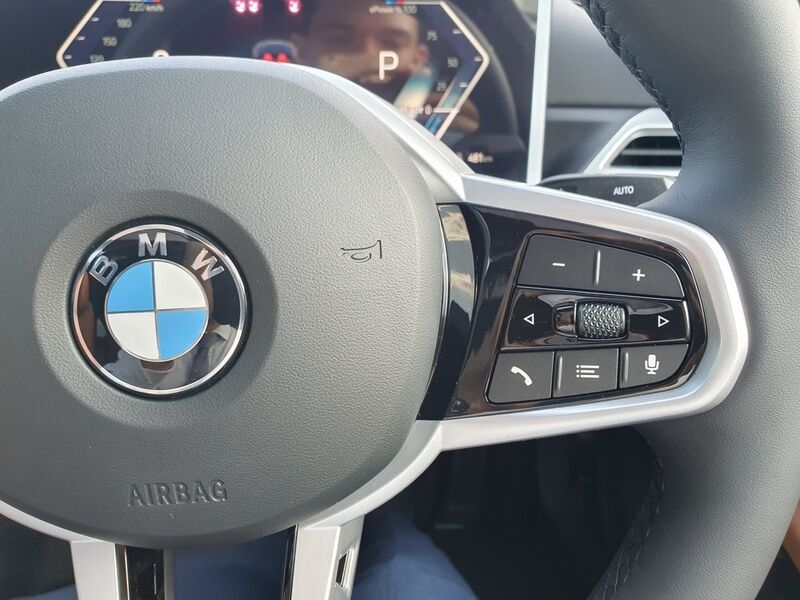 More views of BMW i4