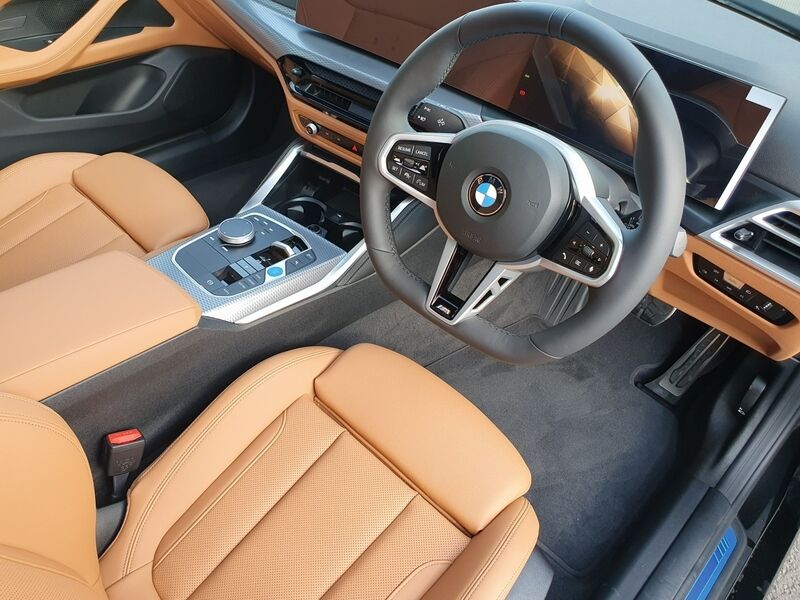 More views of BMW i4