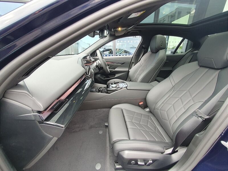 More views of BMW 5-Series