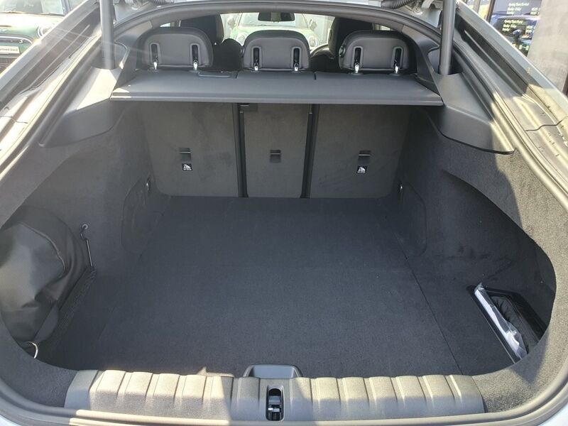 More views of BMW i4