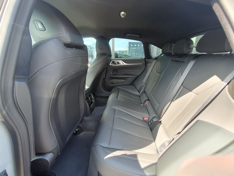 More views of BMW i4