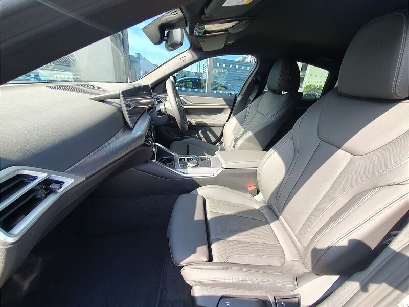 More views of BMW i4