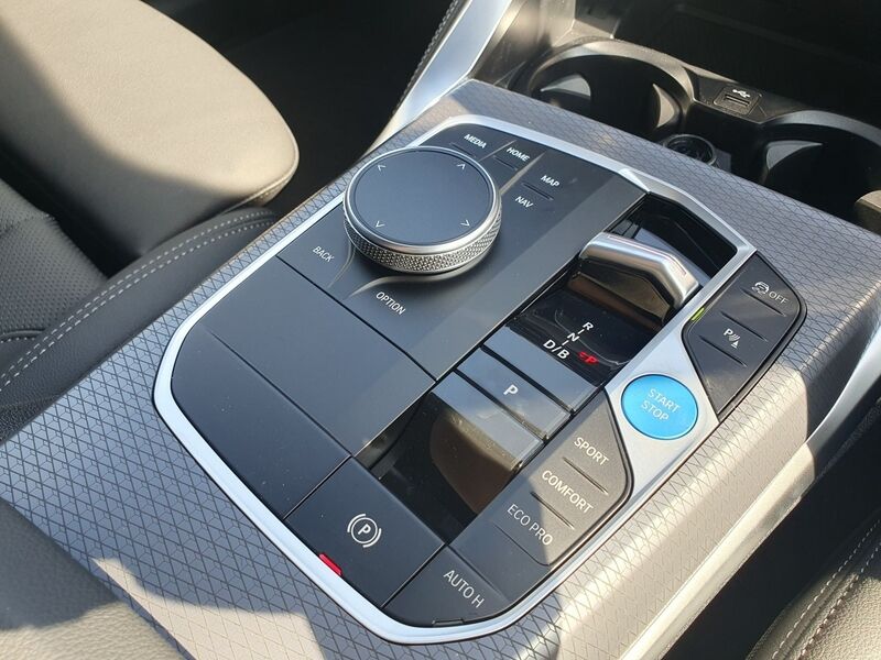 More views of BMW i4