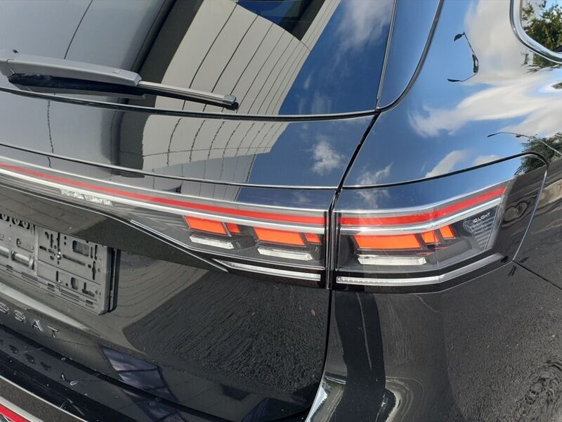 More views of Volkswagen Passat