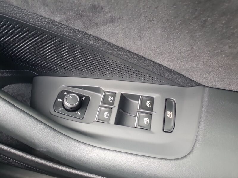 More views of Volkswagen Passat