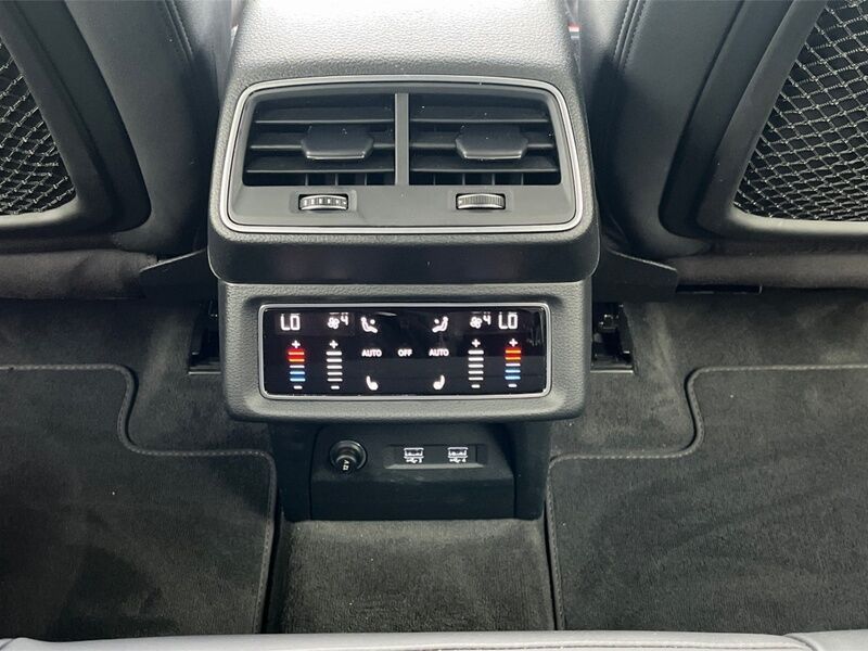 More views of Audi e-tron