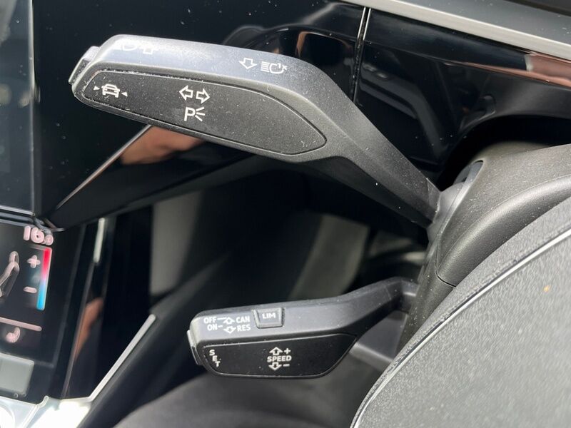 More views of Audi e-tron