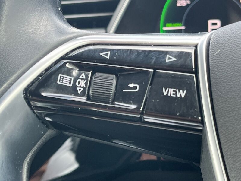 More views of Audi e-tron