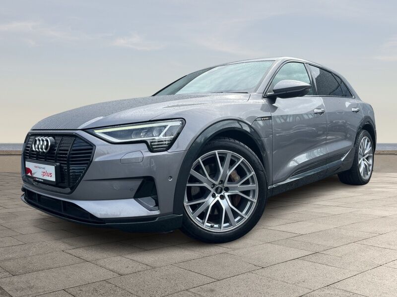 More views of Audi e-tron