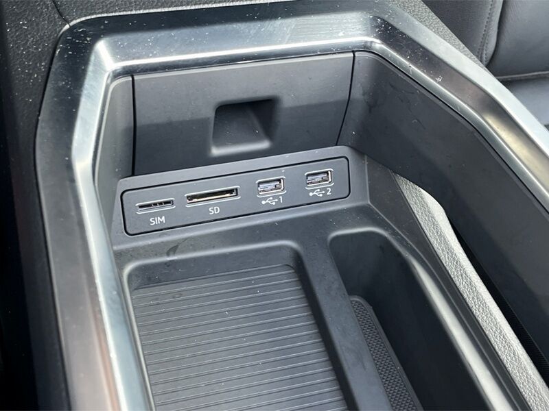 More views of Audi e-tron
