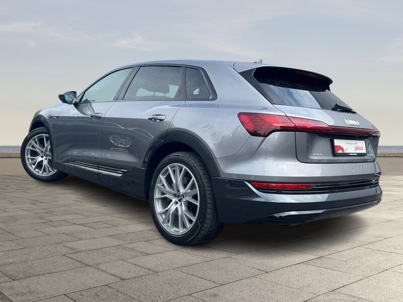 More views of Audi e-tron
