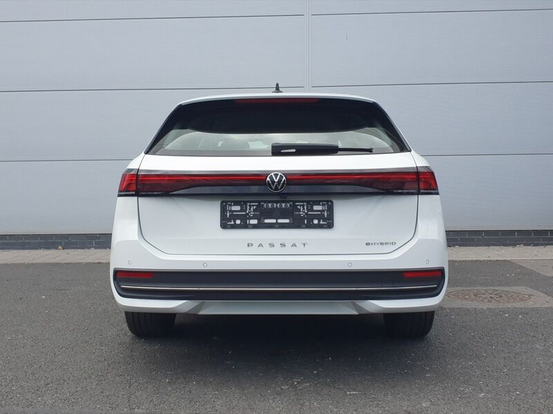 More views of Volkswagen Passat