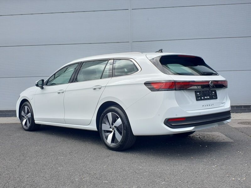 More views of Volkswagen Passat