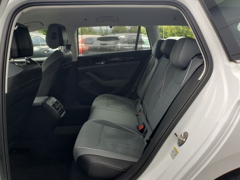 More views of Volkswagen Passat