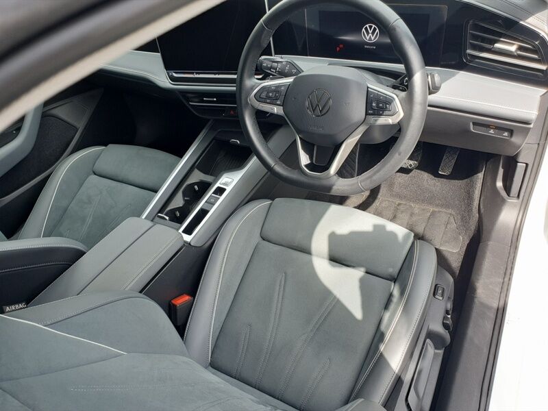 More views of Volkswagen Passat