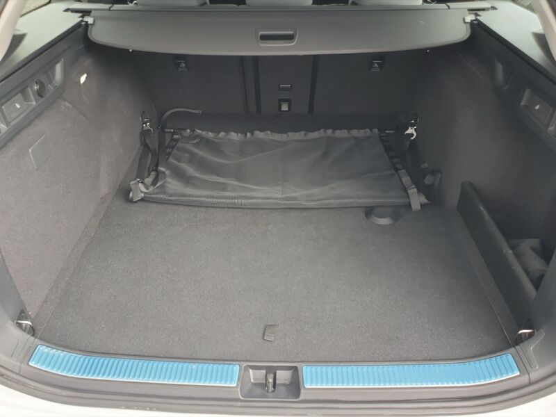 More views of Volkswagen Passat