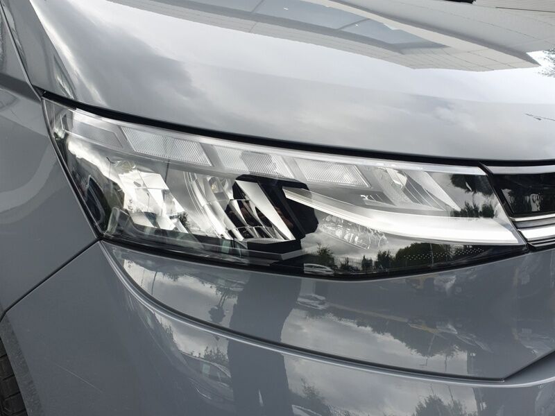 More views of Volkswagen Multivan