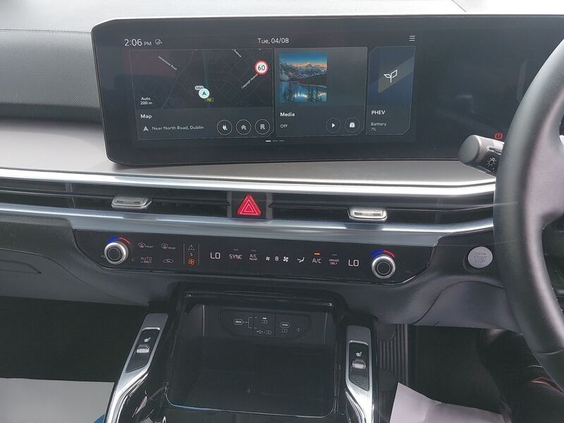 More views of Kia Sorento