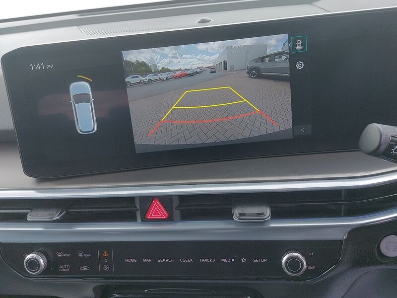 More views of Kia Sorento