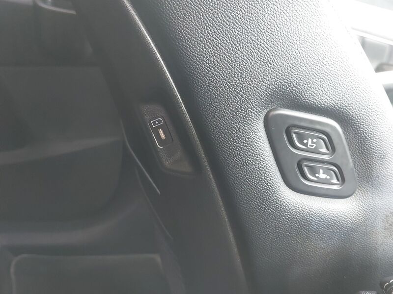 More views of Kia Sorento