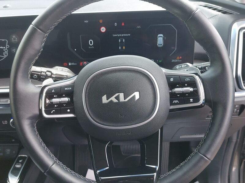 More views of Kia Sorento