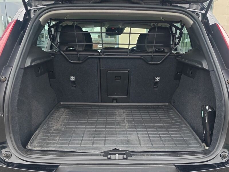 More views of Volvo XC40