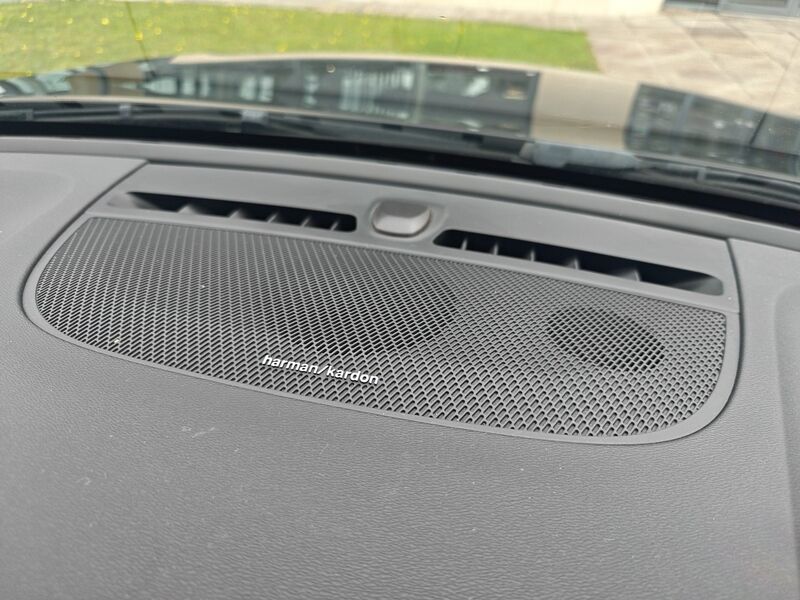 More views of Volvo XC40