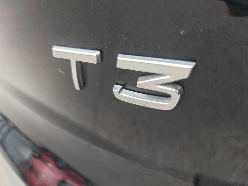 More views of Volvo XC40