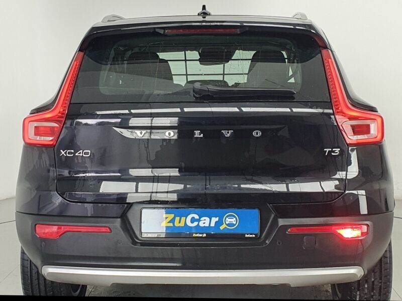 More views of Volvo XC40