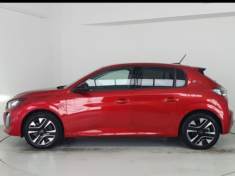 More views of Peugeot 208